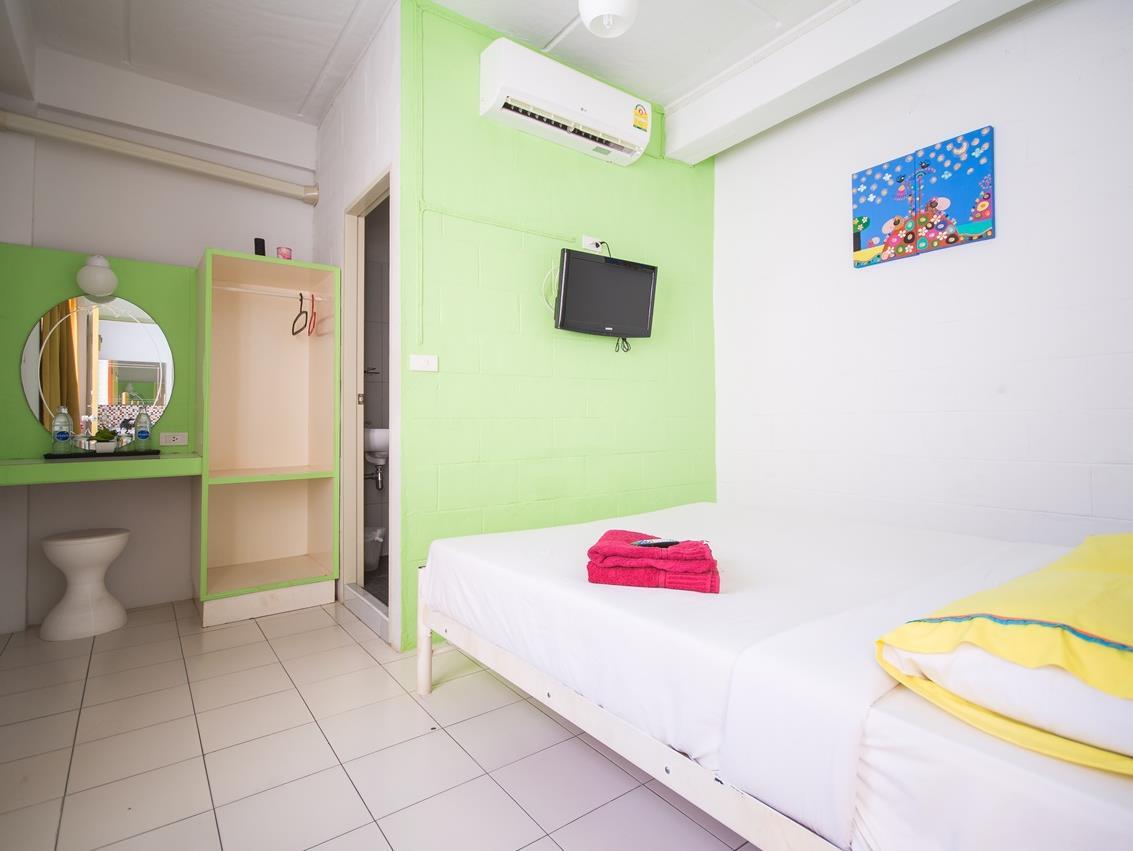 Sleep Sheep Phuket Hostel Sha Dış mekan fotoğraf